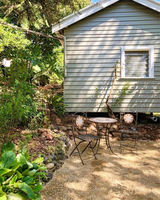 Harrys House Warburton - Peaceful Riverside Cottage In The Perfect Location Bagian luar foto