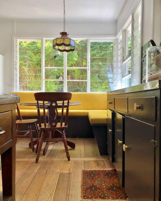 Harrys House Warburton - Peaceful Riverside Cottage In The Perfect Location Bagian luar foto