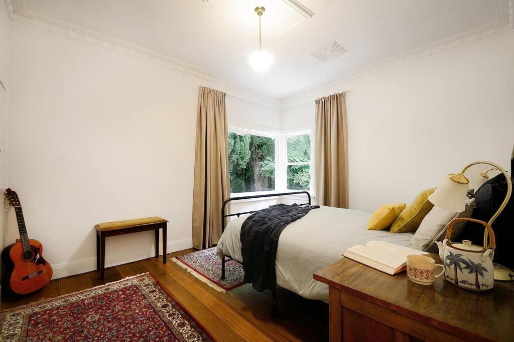 Harrys House Warburton - Peaceful Riverside Cottage In The Perfect Location Bagian luar foto