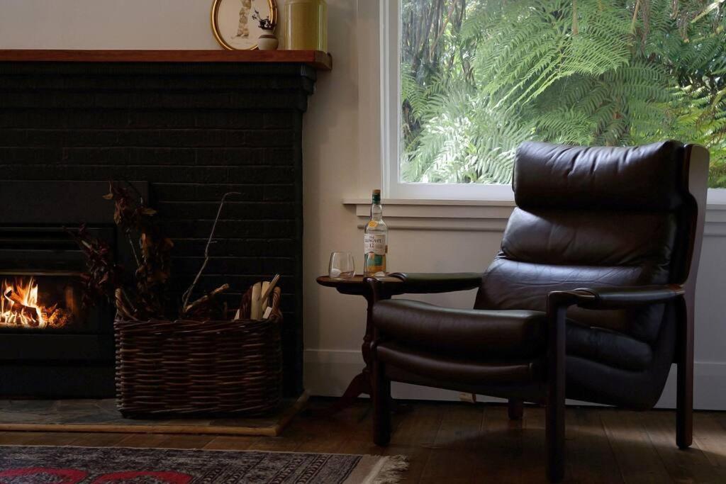 Harrys House Warburton - Peaceful Riverside Cottage In The Perfect Location Bagian luar foto